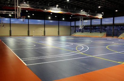 Proceso de instalación de Pladur en un pabellón deportivo